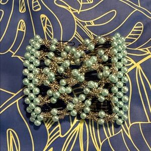 Elegant Pearl Hair Clip